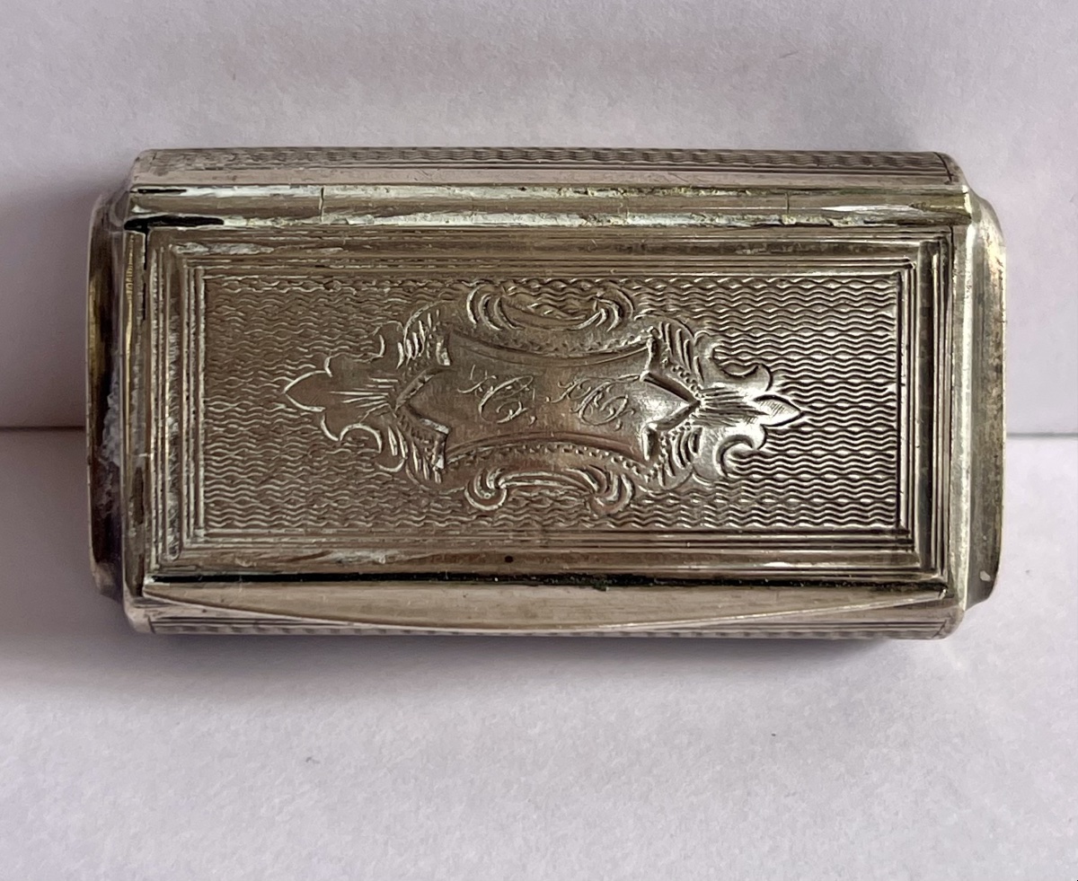 Silver Snuffbox -photo-1